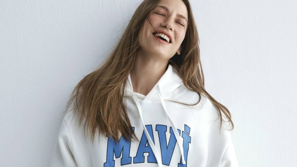 Serenay Sarıkaya...