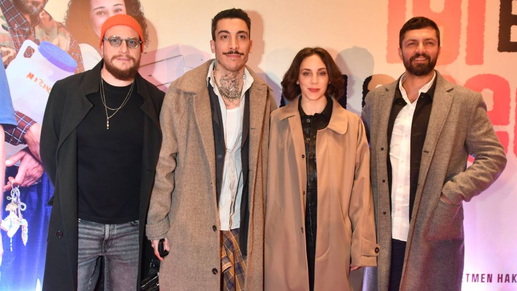 ender mıhlar_can bonomo_öykü karayel_ilker kızmaz (1)