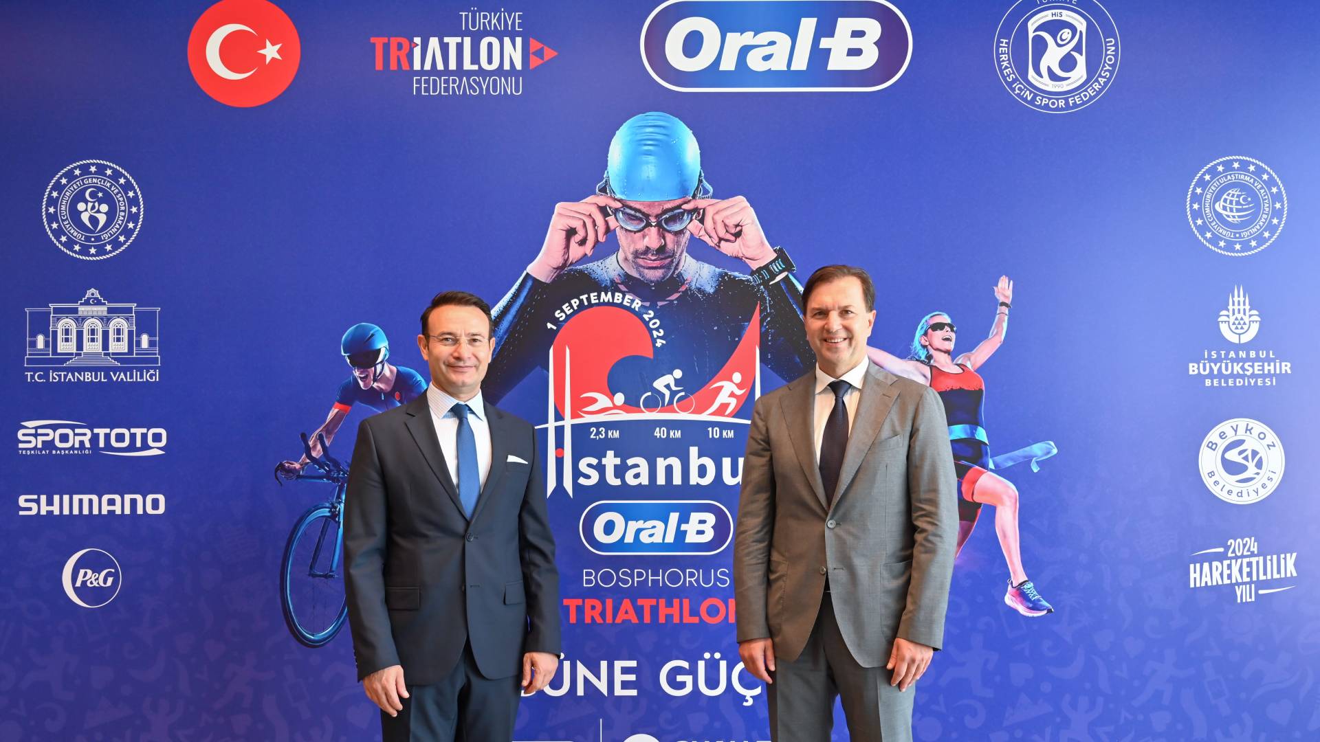 P&G Türkiye, Kafkasya ve Orta Asya Yönetim Kurulu Başkanı Tankut Turnaoğlu ve Türkiye Triatlon Federasyonu Başkanı Bayram Yalçınkaya