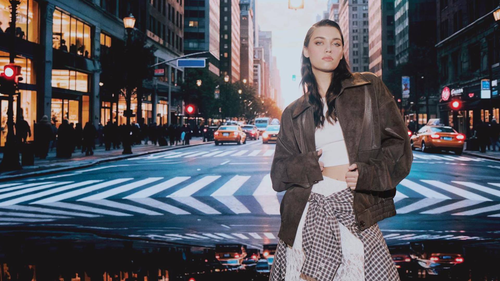 Afra Saraçoğlu X DeFacto ile Sonbaharın En Güzel Hali..