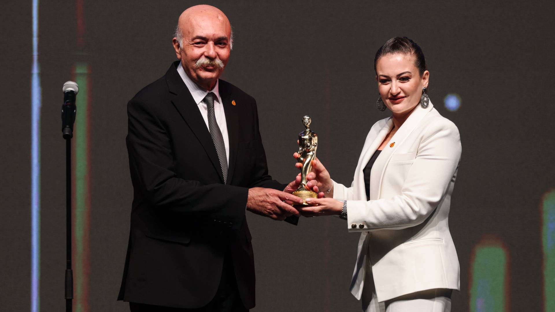 62. Uluslararası Altın Portakal Film Festivali en “kalpten” haliyle, kapılarını açtı!