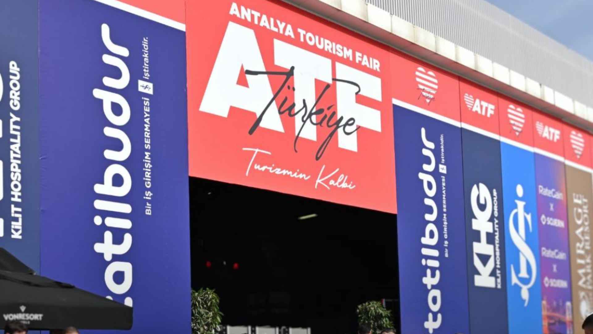 ATF26’nın ikinci gününde turizmin geleceği masaya yatırıldı.